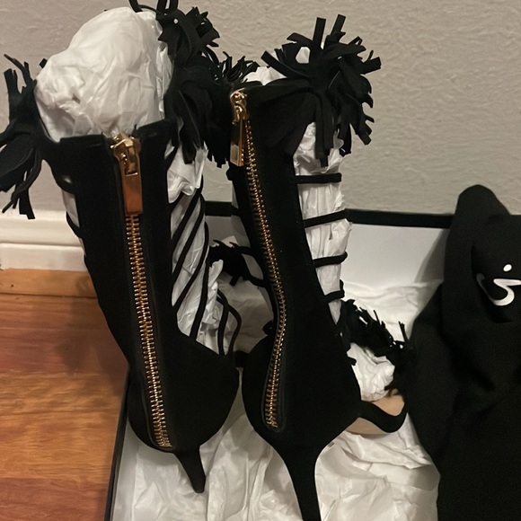 Alejandra G worn 2 times - Picture 6 of 7